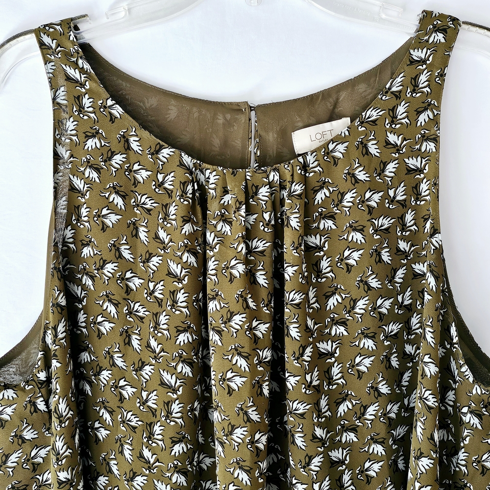 LOFT Sleeveless Floral Leaf Shell – Size XL – Olive Green, Light Blue, Black - Picture 2 of 10